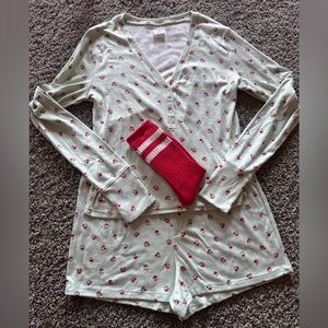 Women’s No Boundaries Floral Pajama Set with Red Socks